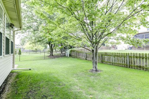 1309 Beacon Hill Ct, Normal, IL 61761 photo 2