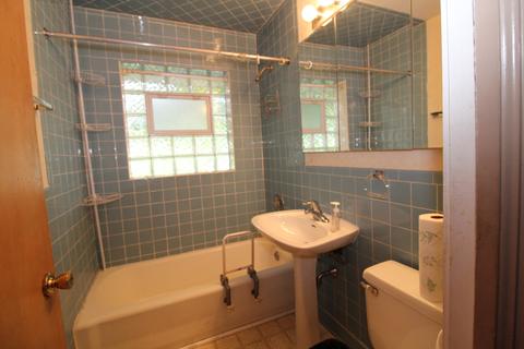 2484 Rusty Dr, Des Plaines, IL 60018 photo 9