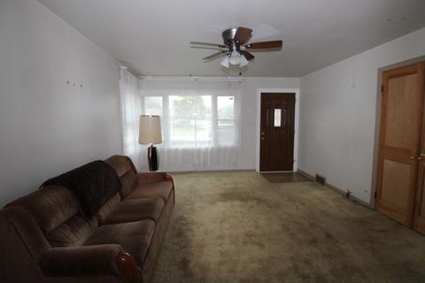 2484 Rusty Dr, Des Plaines, IL 60018 photo 2
