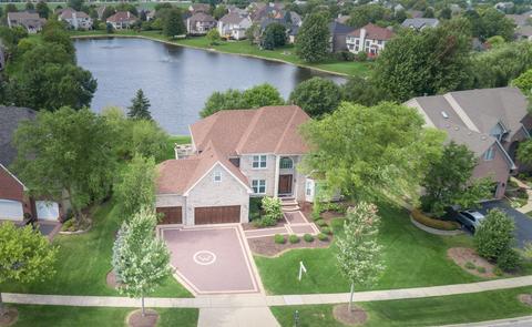 1320 Stonegate Rd, Algonquin, IL 60102 photo 1