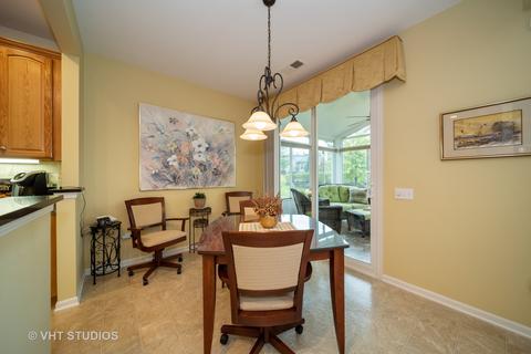 2467 Harvest Vly, Elgin, IL 60124 photo 8