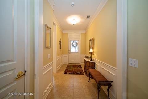 2467 Harvest Vly, Elgin, IL 60124 photo 2
