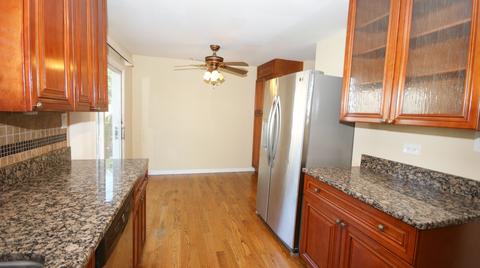 1510 Clearwater Dr, Wheeling, IL 60090 photo 8