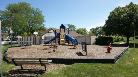 1510 Clearwater Dr, Wheeling, IL 60090 photo 23