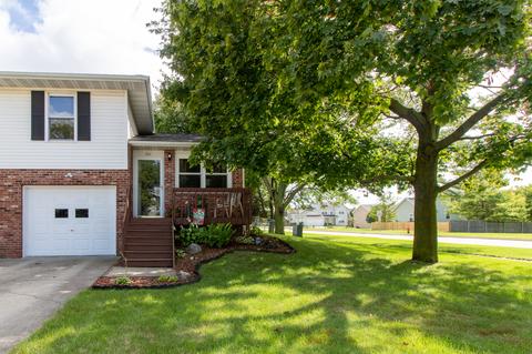 601 Phaeton Pl #A, Normal, IL 61761 photo 1