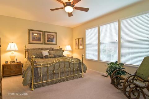 5852 Leeds Rd, Hoffman Estates, IL 60192 photo 8