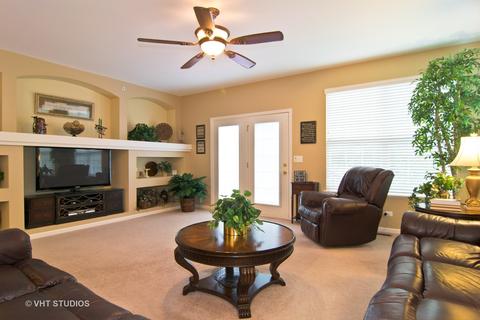 5852 Leeds Rd, Hoffman Estates, IL 60192 photo 7