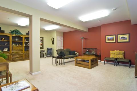 5852 Leeds Rd, Hoffman Estates, IL 60192 photo 12