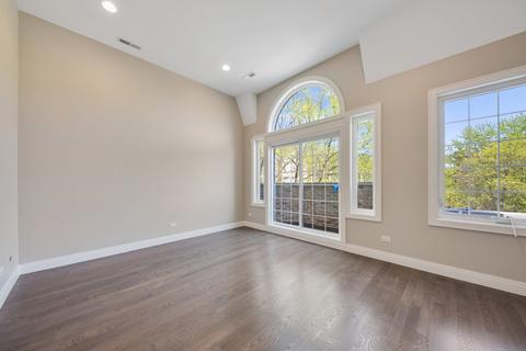 4950 S Champlain Ave, Chicago, IL 60615 photo 12