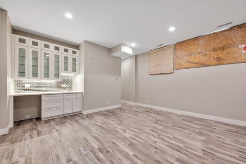 4950 S Champlain Ave, Chicago, IL 60615 photo 10