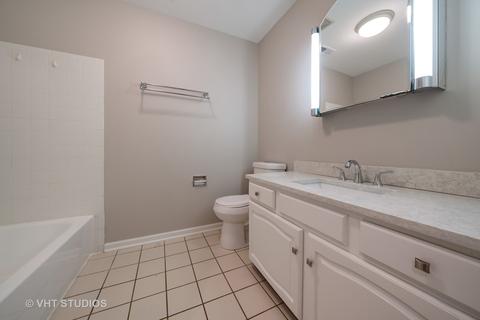 2106 Appaloosa Ct E, Wheaton, IL 60189 photo 15