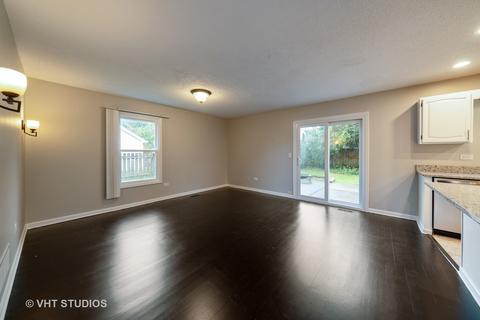 2106 Appaloosa Ct E, Wheaton, IL 60189 photo 9