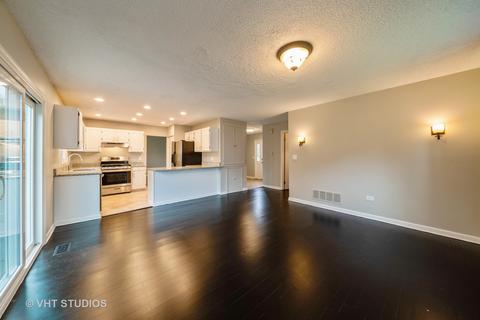 2106 Appaloosa Ct E, Wheaton, IL 60189 photo 12