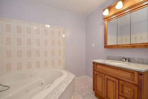 115 E Normandy Dr, Addison, IL 60101 photo 16