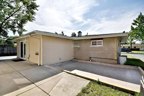 115 E Normandy Dr, Addison, IL 60101 photo 23