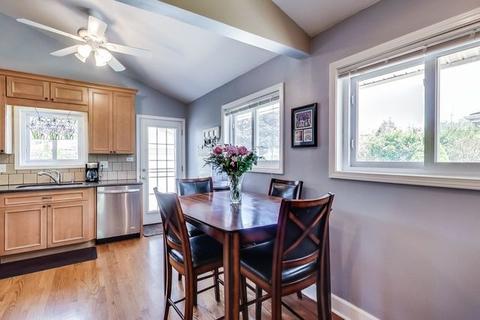 620 N Pine St, Mount Prospect, IL 60056 photo 8