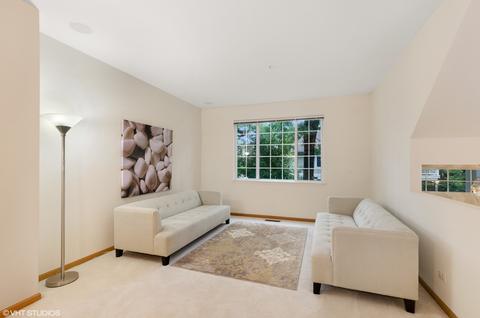 1657 Geneva Dr, Wheeling, IL 60090 photo 2