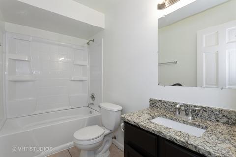 970 Austin Ave, Aurora, IL 60505 photo 9