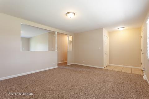 970 Austin Ave, Aurora, IL 60505 photo 3