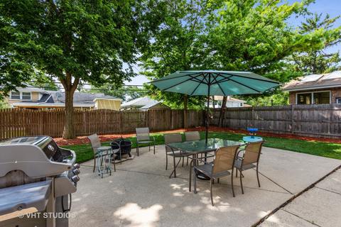 245 Denver Dr, Des Plaines, IL 60018 photo 17