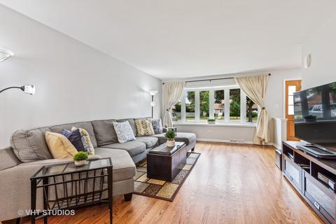 245 Denver Dr, Des Plaines, IL 60018 photo 3