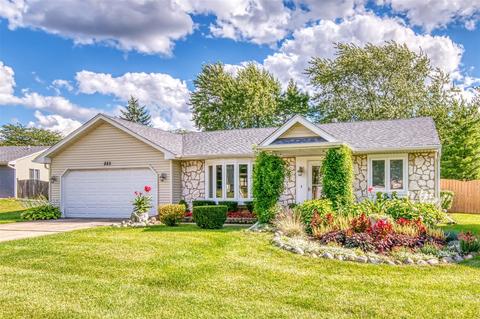 885 Hunter Dr, Roselle, IL 60172 photo 1