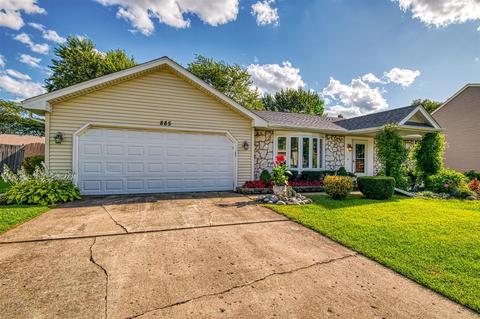 885 Hunter Dr, Roselle, IL 60172 photo 3