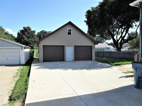 1008 E Chamberlin St, Dixon, IL 61021 photo 4