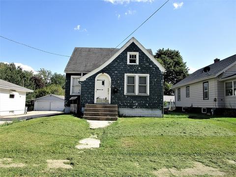 1008 E Chamberlin St, Dixon, IL 61021 photo 1