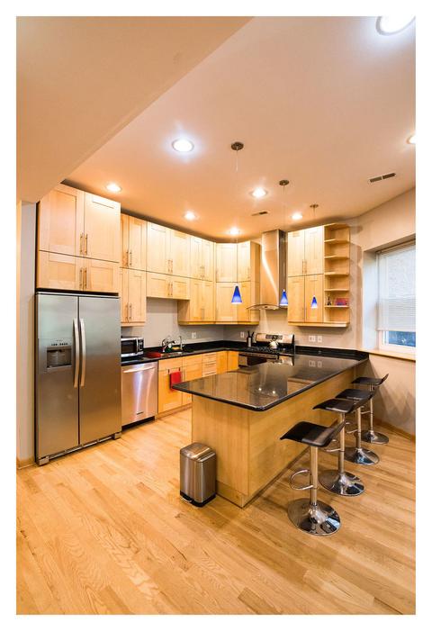 429 E 45th Pl, Chicago, IL 60653 photo 2