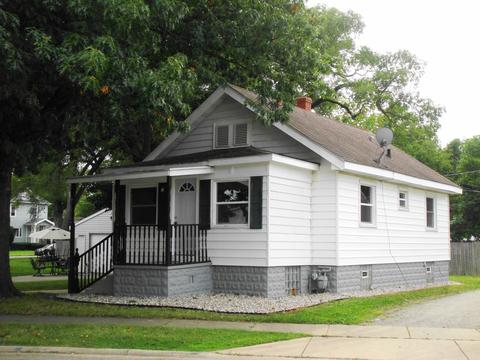 375 S Wall St, Kankakee, IL 60901 photo 2