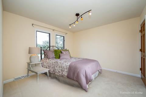 1811 Challenger Ct, Wheaton, IL 60189 photo 15