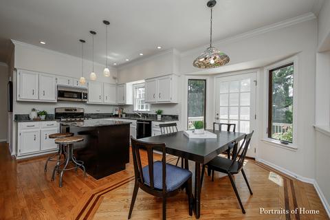 1811 Challenger Ct, Wheaton, IL 60189 photo 5
