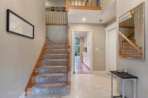 37 Park Ln, Golf, IL 60029 photo 2