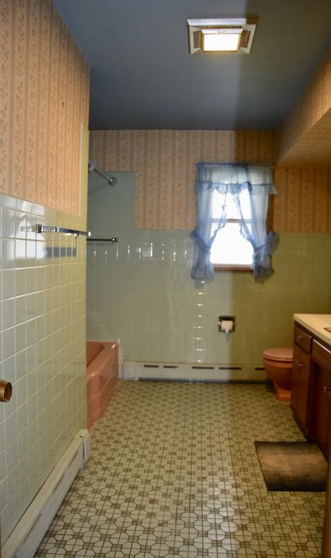 3449 Phillips Ave, Steger, IL 60475 photo 12