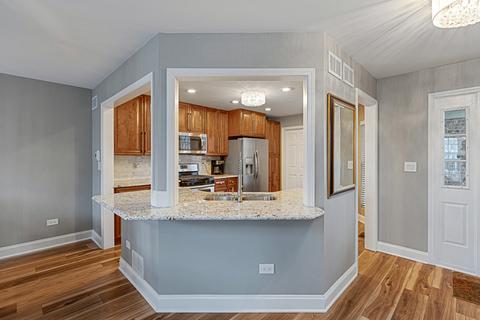 358 Cimarron Rd, Lombard, IL 60148 photo 8