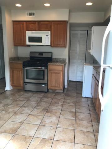 328 Joan Ct #A, Bartlett, IL 60103 photo 6