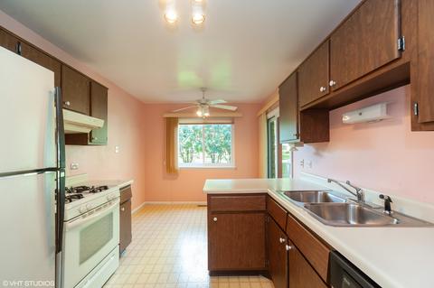 1104 Wildberry Ct #D1, Wheeling, IL 60090 photo 4