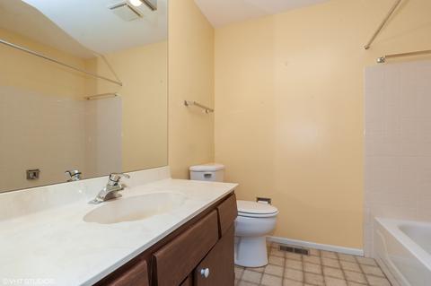 1104 Wildberry Ct #D1, Wheeling, IL 60090 photo 9