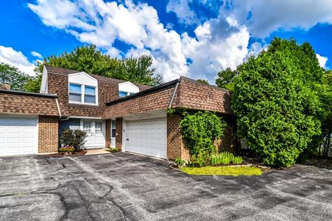 7 Brookton On Auburn, Rolling Meadows, IL 60008 photo 1