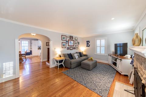 1623 E Algonquin Rd, Des Plaines, IL 60016 photo 5