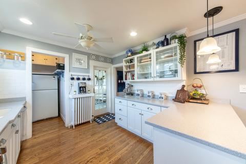 1623 E Algonquin Rd, Des Plaines, IL 60016 photo 4