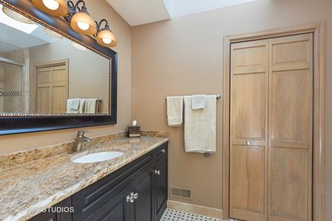 419 Brighton Dr, Wheaton, IL 60189 photo 17
