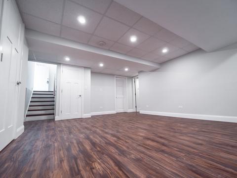 834 N Summit St, Wheaton, IL 60187 photo 15