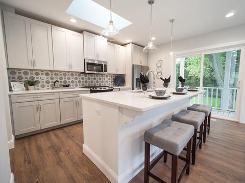 834 N Summit St, Wheaton, IL 60187 photo 5