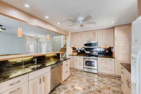 180 E Bradley St, Des Plaines, IL 60016 photo 2