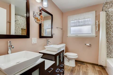 180 E Bradley St, Des Plaines, IL 60016 photo 9