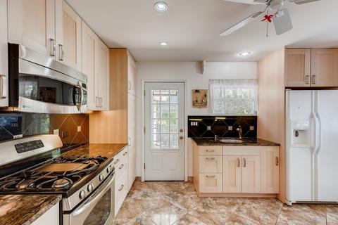180 E Bradley St, Des Plaines, IL 60016 photo 8