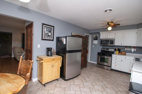 114 Eastview Dr, Normal, IL 61761 photo 3