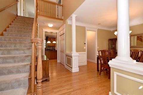 230 Hawk Hollow Dr, Bartlett, IL 60103 photo 3